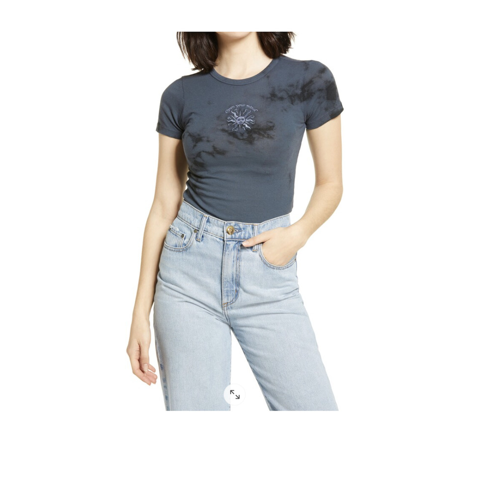 BDG Urban Outfitters Blue Moon Embroidered Graphic Tee Size Large NEW